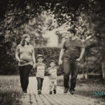 Familie mit Nachwuchs im Bauch